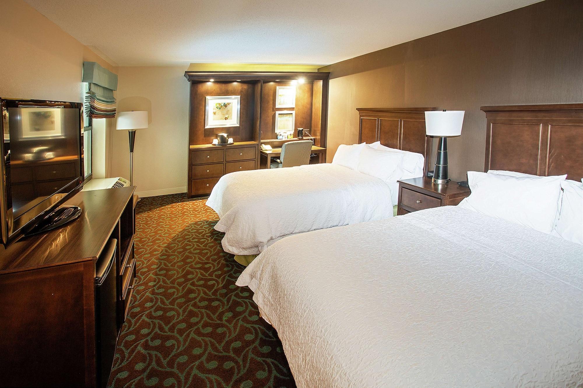 Hotel Hampton 3*